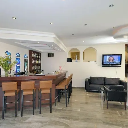 Hotel Little Tympáki