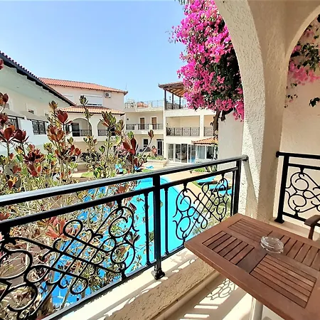 Hotel Little