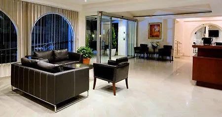 Little Hotel 2*