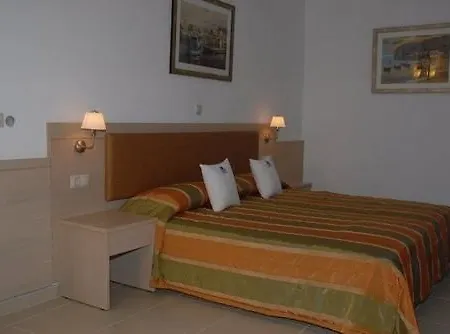 Little Hotel
